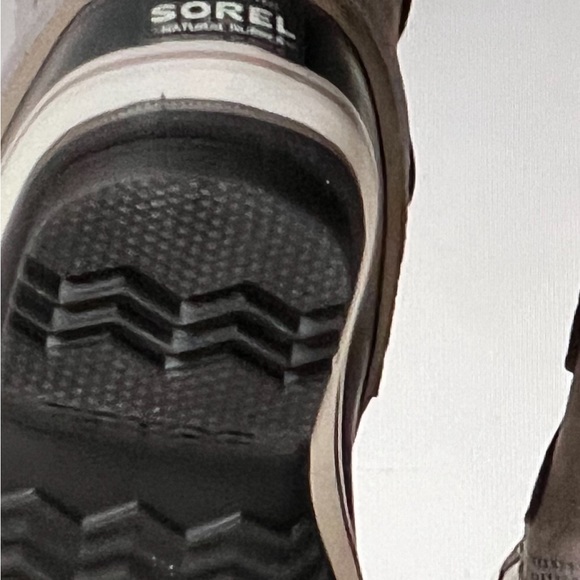 Sorrel Women’s tall winter boots. Size 7. - Picture 3 of 8